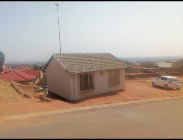 2 BEDROOM HOUSE FOR SALE IN SOSHANGUVE M